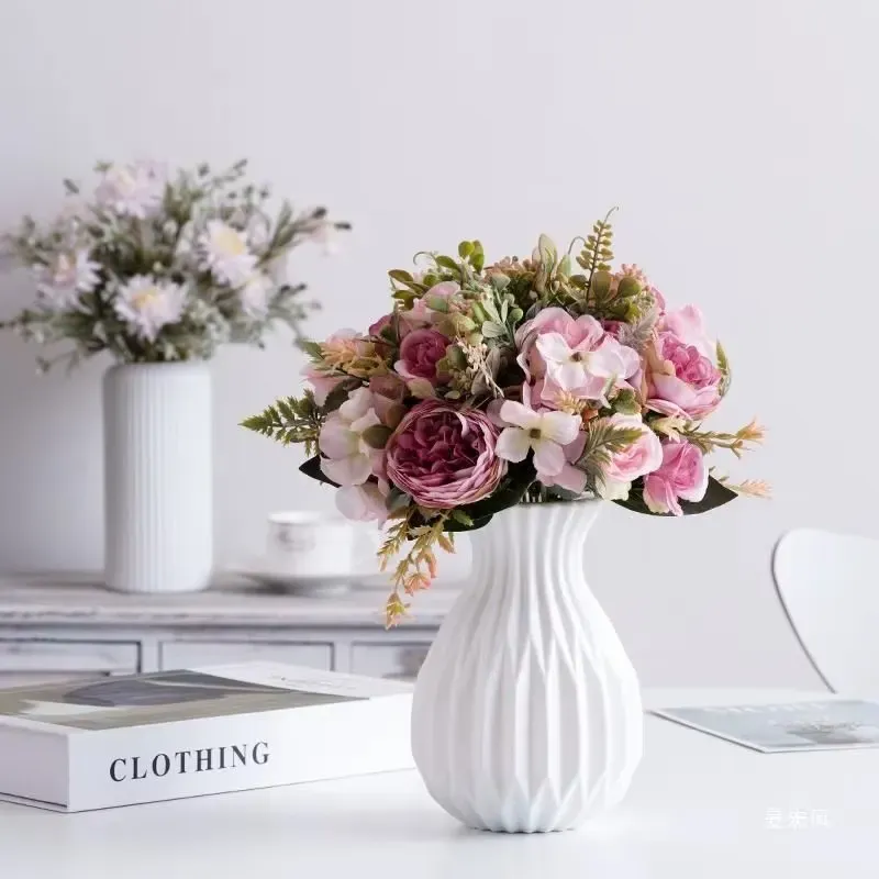 Elegant White Vase – Kigali Home Decor - Image 4